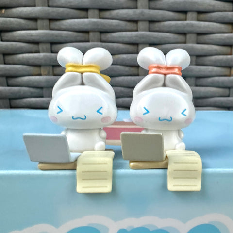 Moetch Cinnamoroll in the Office Miniature Series