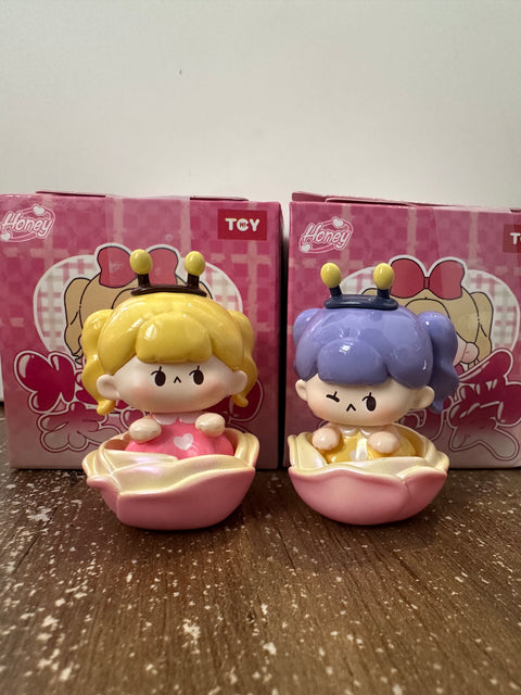 HiToy Honey Cutie Girls In Baskets Miniature Series