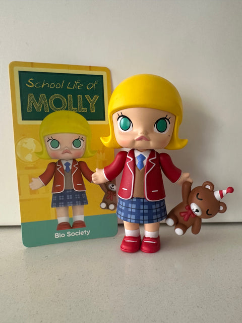 Sunday Claim Sale - Molly school