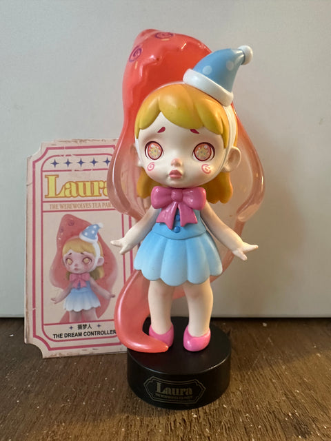 Sunday Claim Sale - Laura Strawberry Ghost