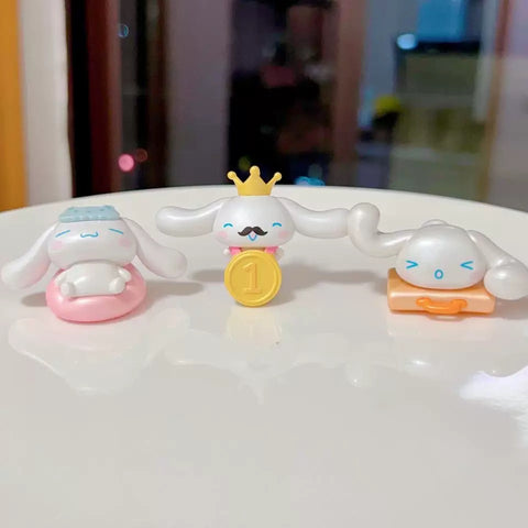 Moetch Cinnamoroll in the Office Miniature Series