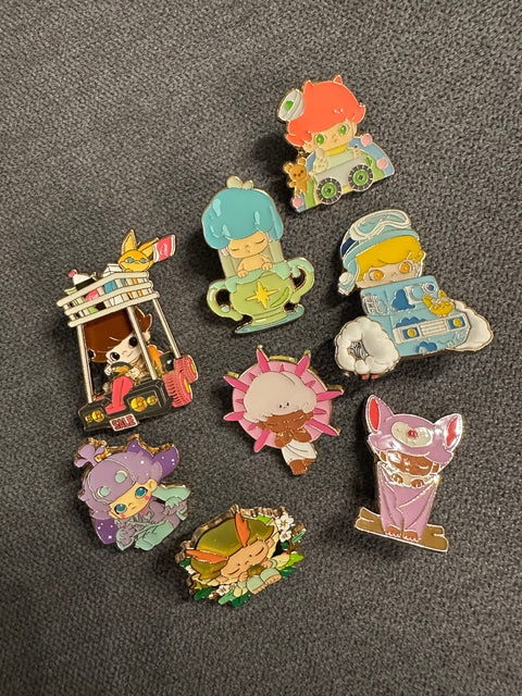 Sunday Claim Sale - Dimoo Pins Set